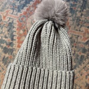 Steve Madden Light Gray Knit Beanie